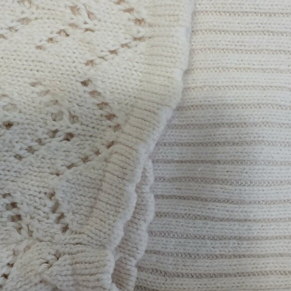 HEARTS OF PALM CREAM SWEATER LONG SLEEVE WOMENS SIZE VNECK MEDIUM - Picture 5 of 9